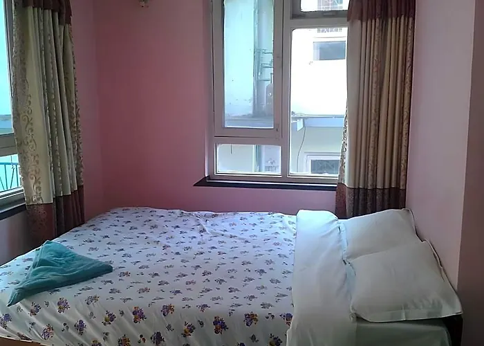 Family Peace House Hotel